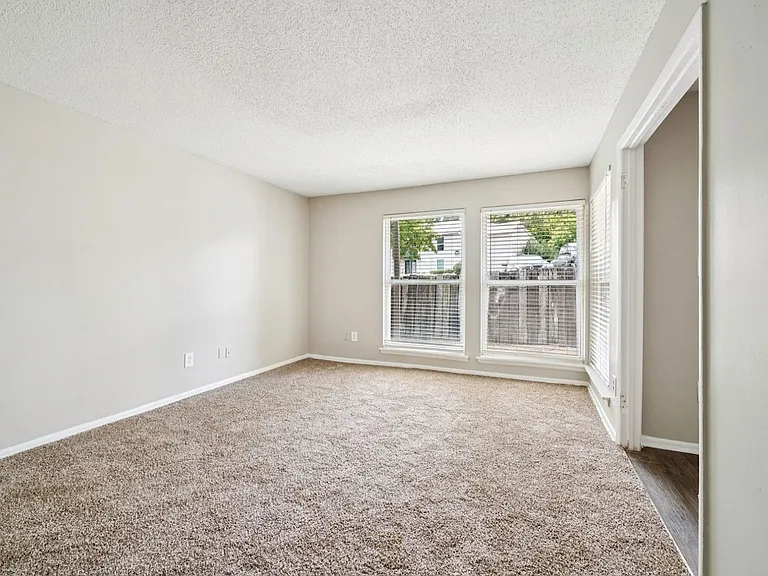 Hills at Hoover Apartments — Photo 42