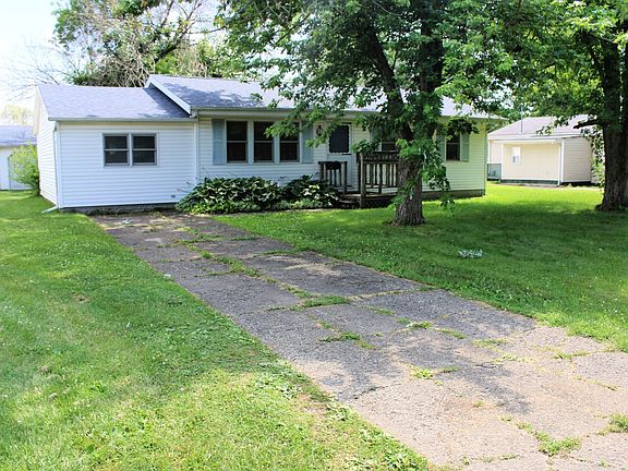 2nd image of 1084 Eastview Dr