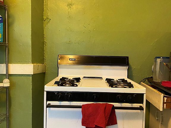 Gas stove