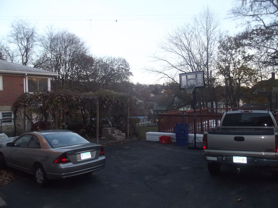 2nd image of 146 Platt St #1