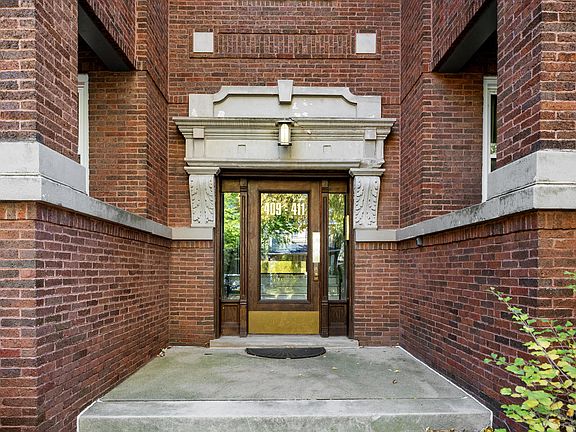 4th image of 409 Washington Blvd APT 2E