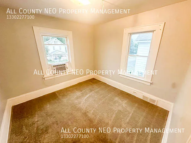 859 Brown St #UP — Photo 8