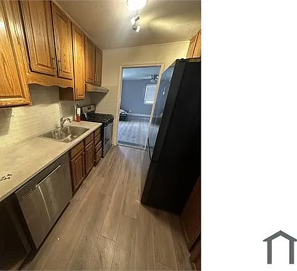 6 bed, 1806 sqft, $2,500 — Photo 4