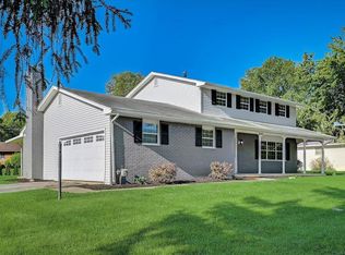 2255 Berry Hill Dr, Grove City, OH 43123