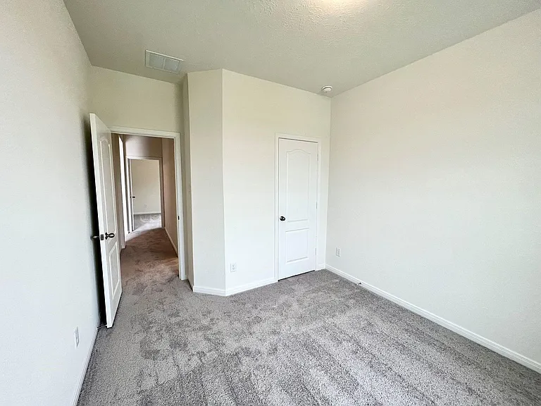 2834 Palamas Ln — Photo 8