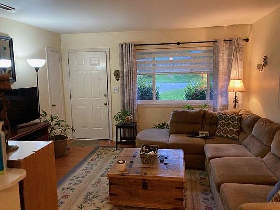 Photo from another occupied unit to show space and layout.