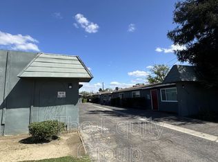 616 N Blackstone St APT 11, Tulare, CA