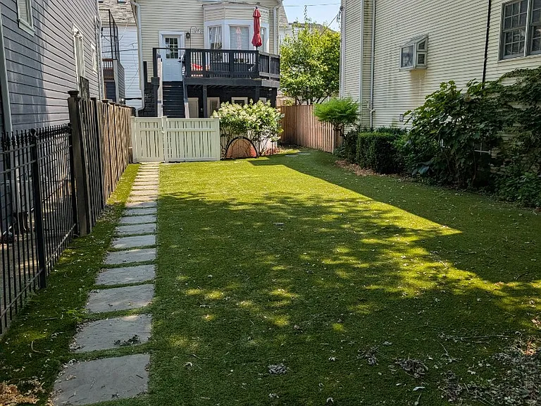 3257 N Oakley Ave #1 — Photo 2