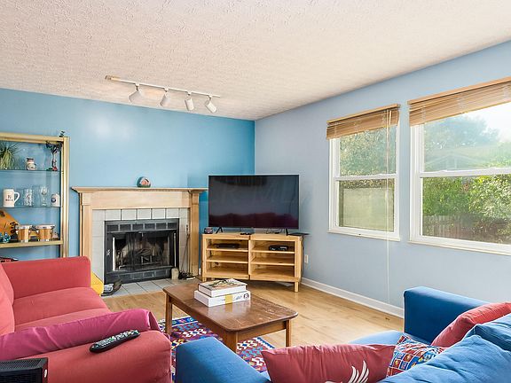 4th image of 2639 Bressler Ct
