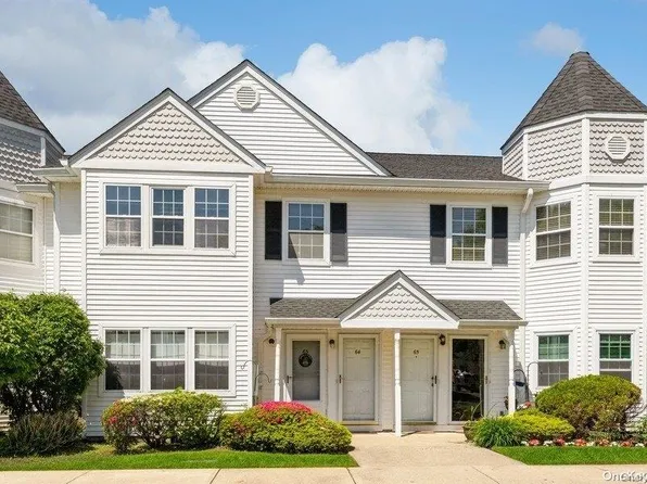 64 Country View Lane #64, Middle Island, NY 11953