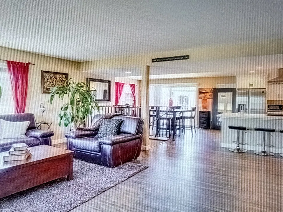 330 E Balboa Blvd #B