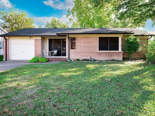 13504 Mount Castle Dr, Farmers Branch, TX 75234