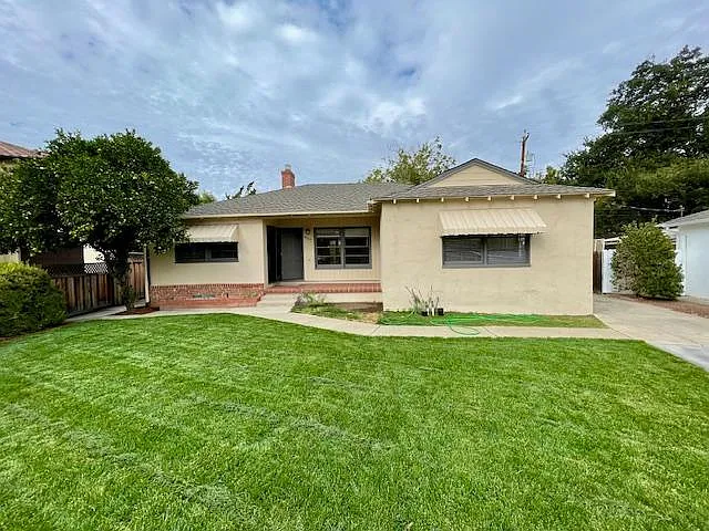 3 bed, 1363 sqft, $5,850 — Photo 2