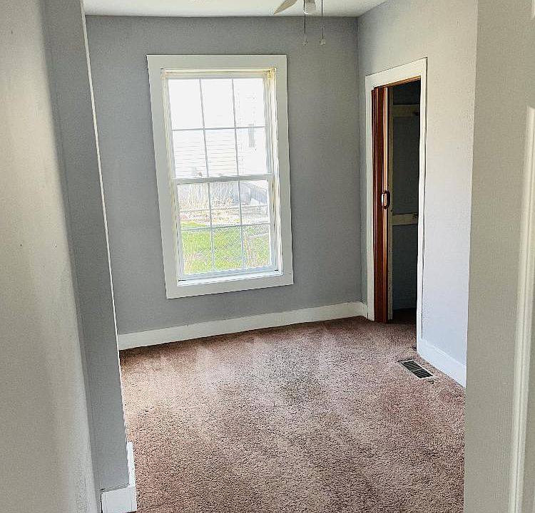 2nd image of 1401 5th Ave #1