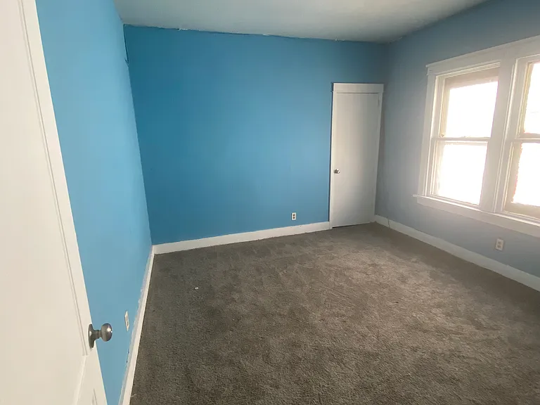 2520 W Center St — Photo 6