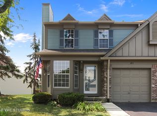 105 Crab Tree Dr, Westmont, IL