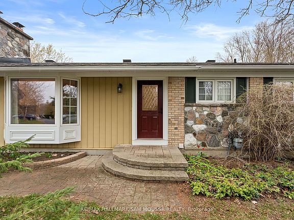 4th image of 11 Springdale Cres
