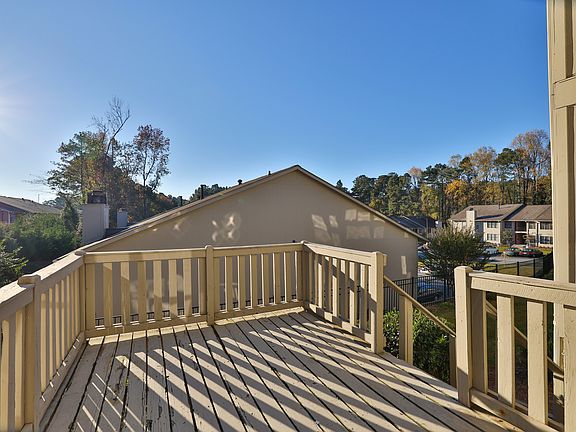 5th image of 1443 Branch Dr