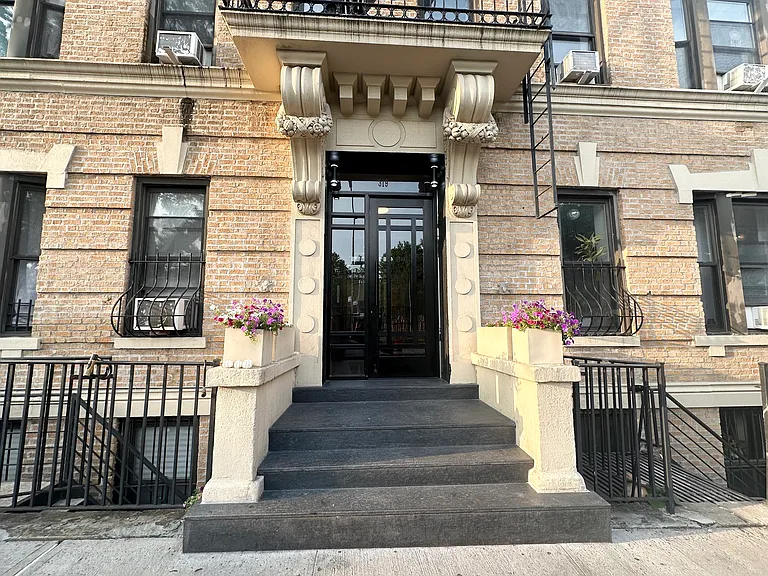 319 Baltic St #15 — Photo 22