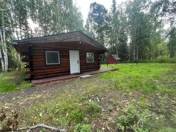 2899 Horseshoe Way, North Pole, AK 99705
