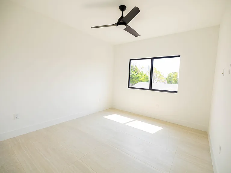 3189 SW 23rd Ter #3189 — Photo 20