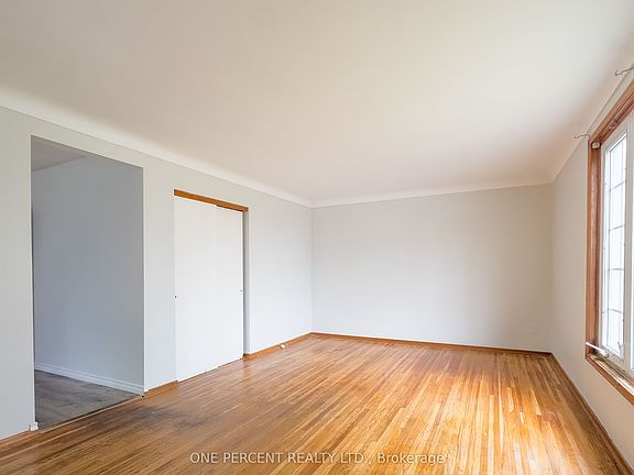 3rd image of 16 Daly St