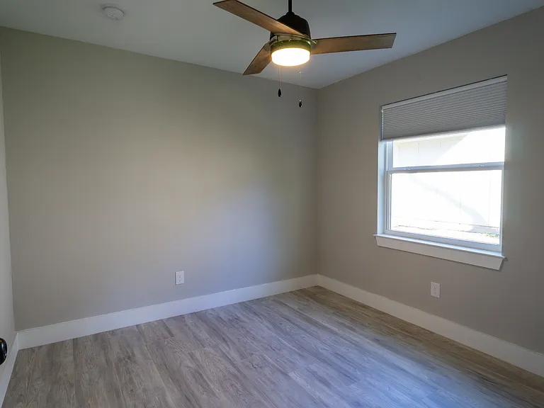 727 Gaylewood Dr — Photo 23