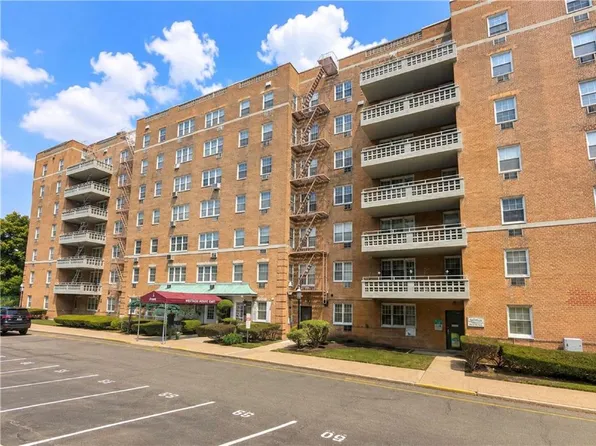 84-39 153rd Ave APT 6B, Howard Beach, NY 11414