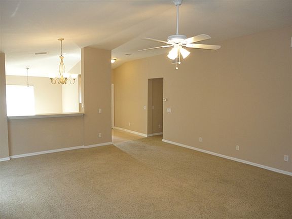 4th image of 11927 Autumn Creek Dr