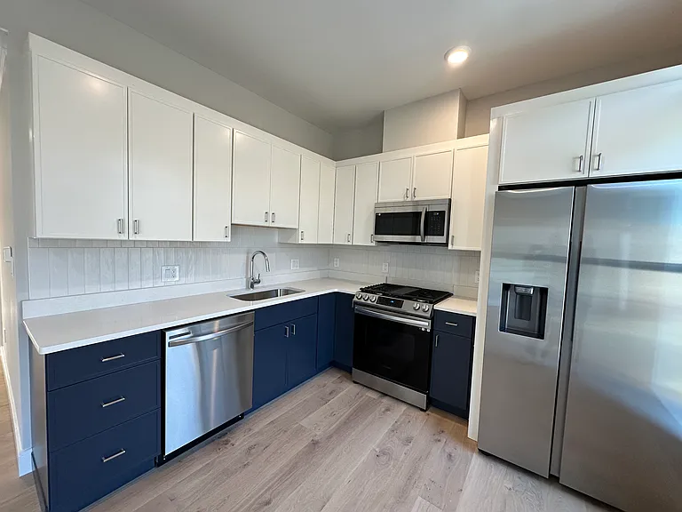 157 Everett St #305E — Photo 4