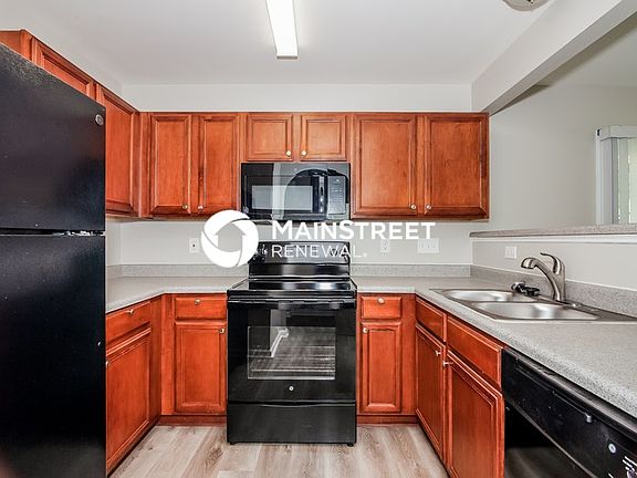 4th image of 1135 Larkspur Ln