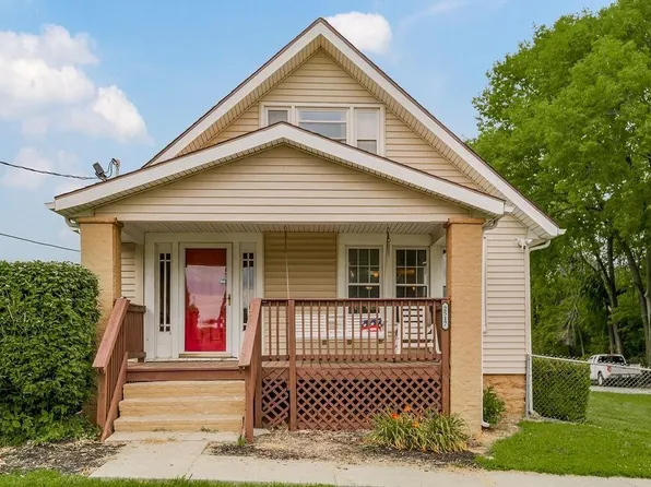 2517 S 18th St, Kansas City, KS 66106