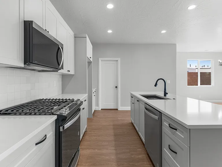 1089 E Coyote Crest Dr — Photo 10
