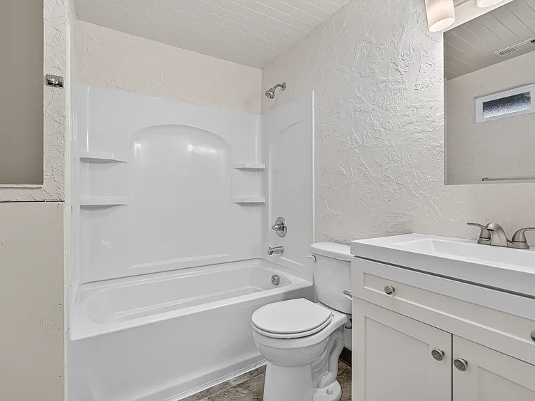 715 N Main St #715.5 — Photo 18