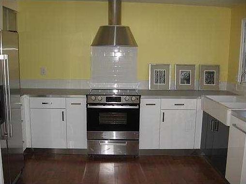 1st image of 529 NE 25th St