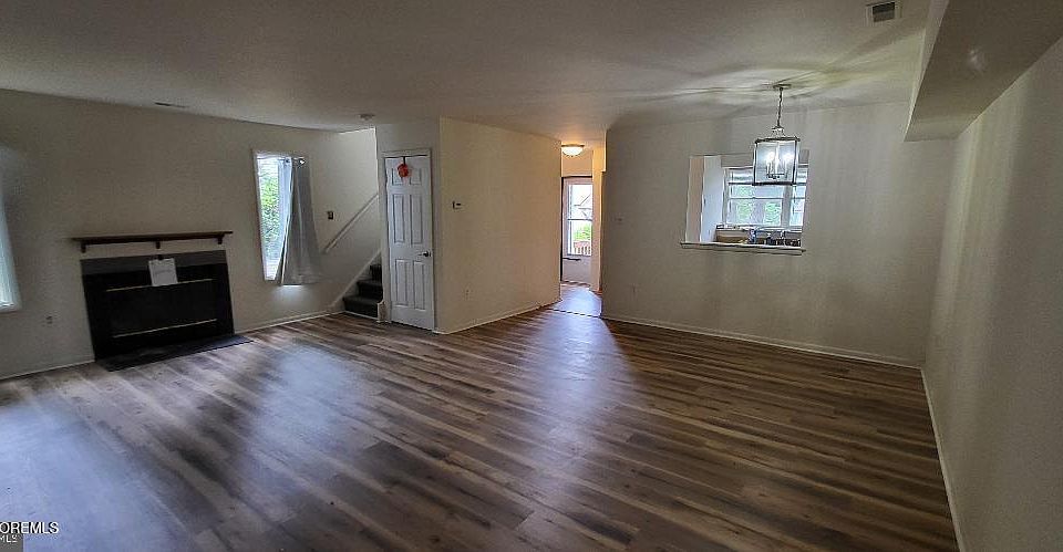1st image of 110 W Winged Foot Ct