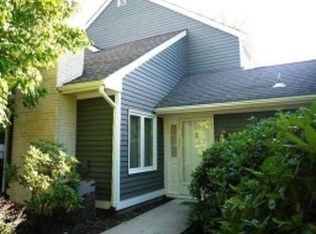 72 Village Dr, Basking Ridge, NJ 07920