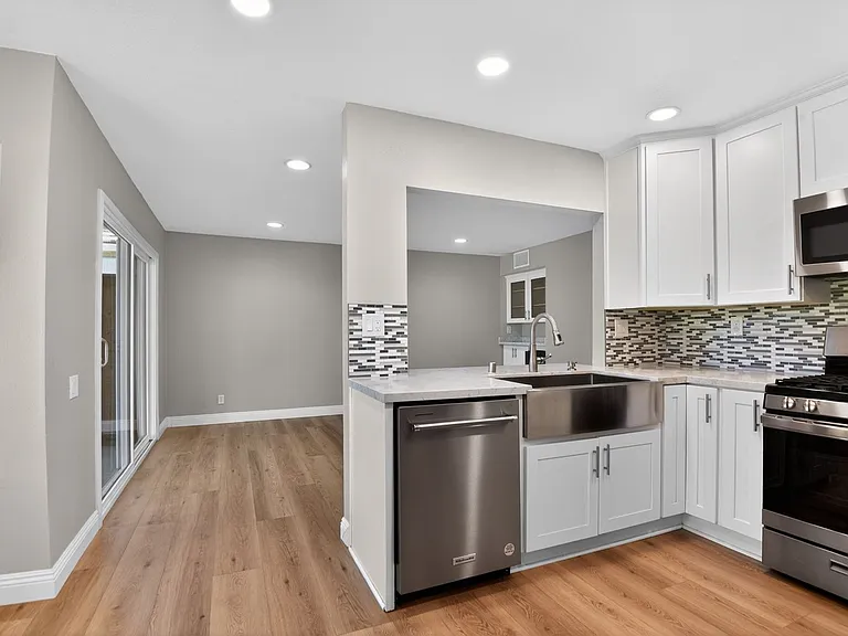 2173 Arbor Cir — Photo 8