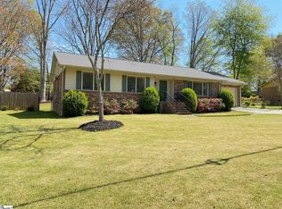 407 Brook Glenn Rd, Taylors, SC 29687