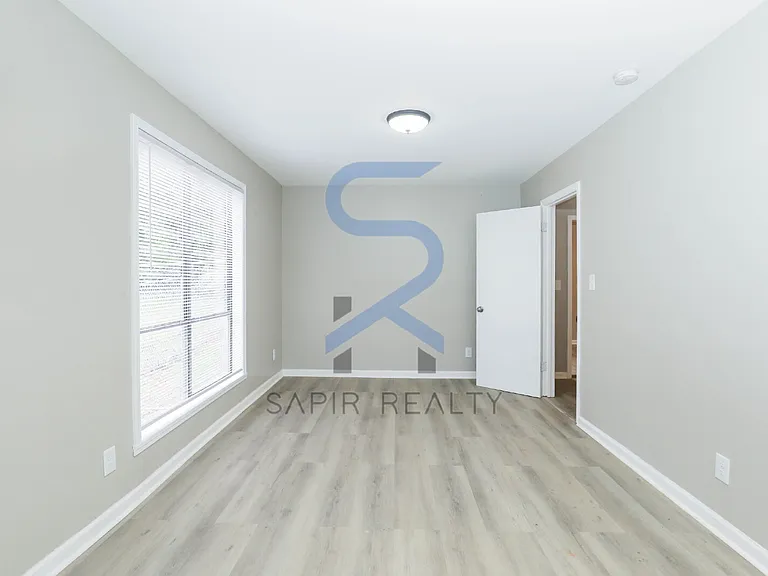 779 Edenton Ct — Photo 6