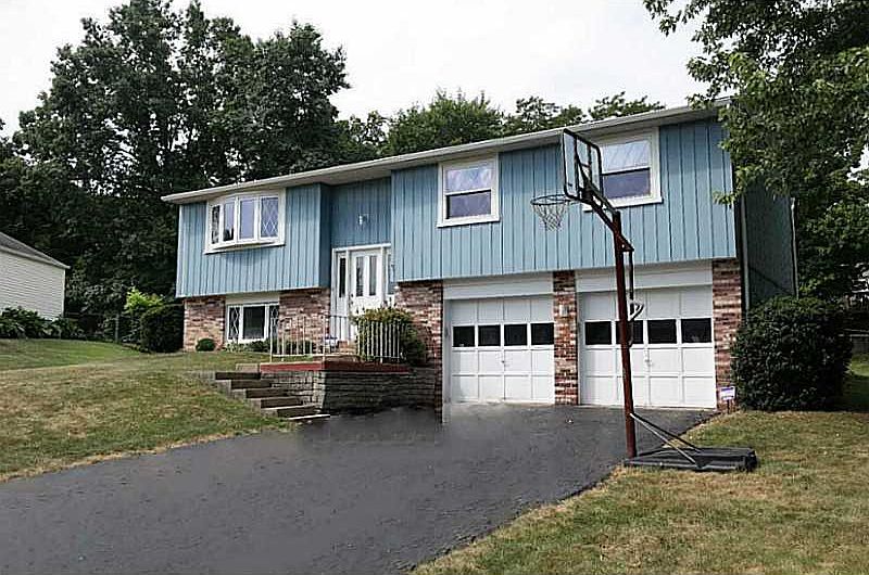 1st image of 104 Shallowood Cir