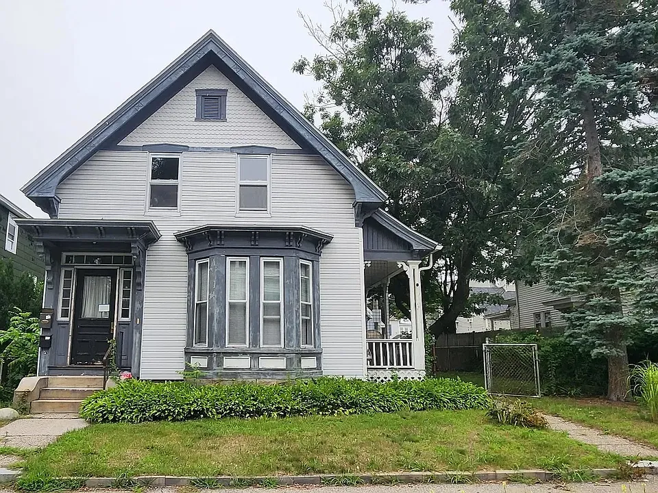 96 Prospect St #1F