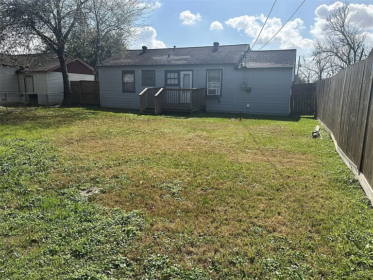 11005 Muscatine St — Photo 12