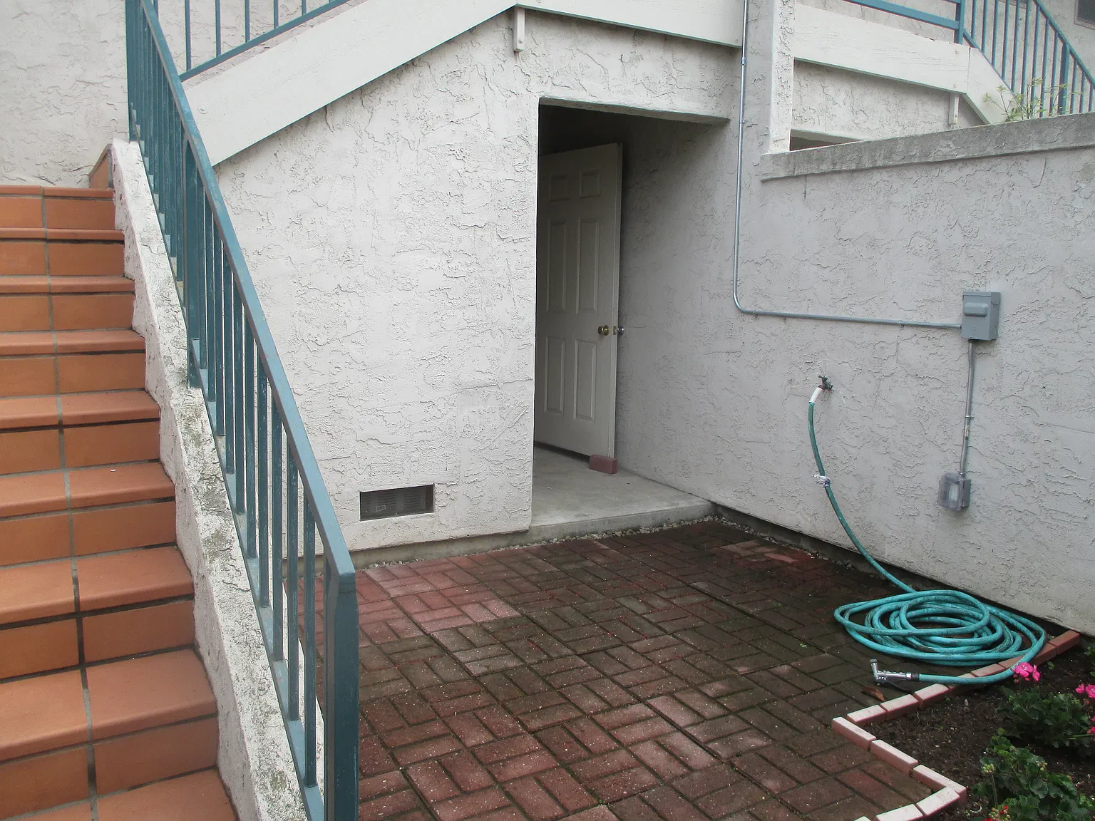 Studio, 500 sqft, $2,900 — Photo 3