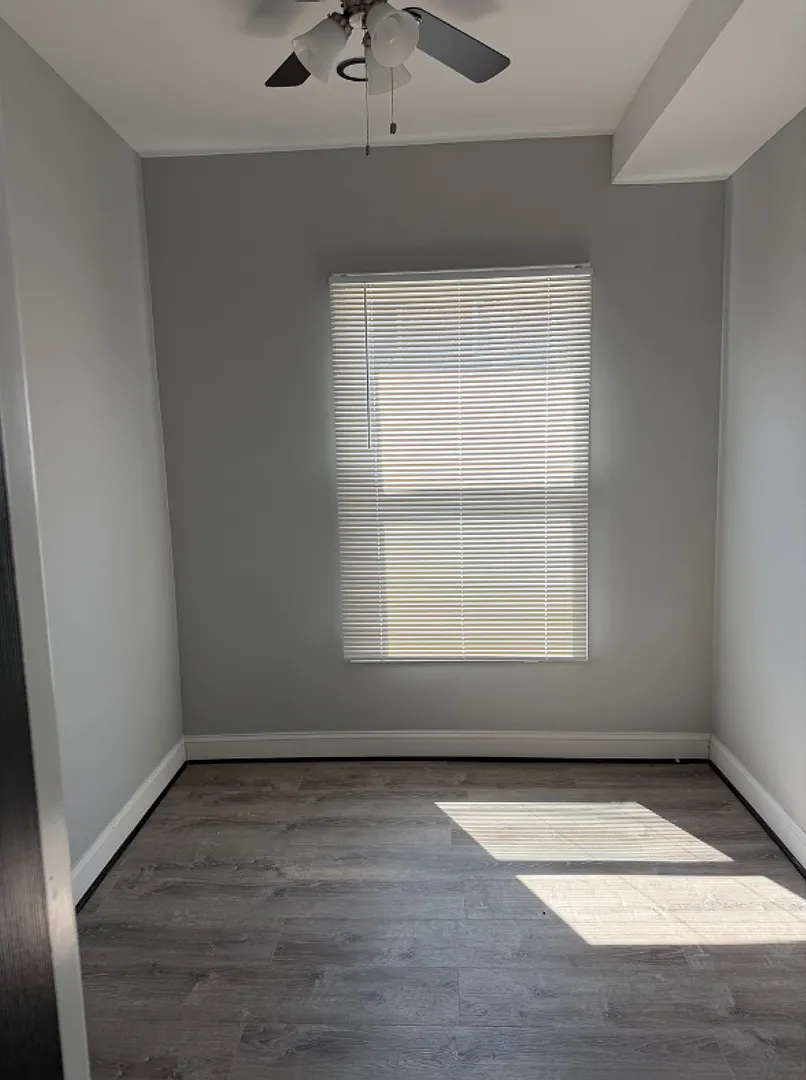 1228 Glyndon Ave $750 Available Room (Private Bath) — Photo 3