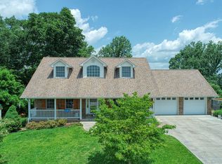 285 Carrie Cir, Mt Carmel, TN 37645