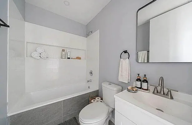 Bathroom, photo 1