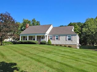 1360 Tullo Rd, Martinsville, NJ 08836