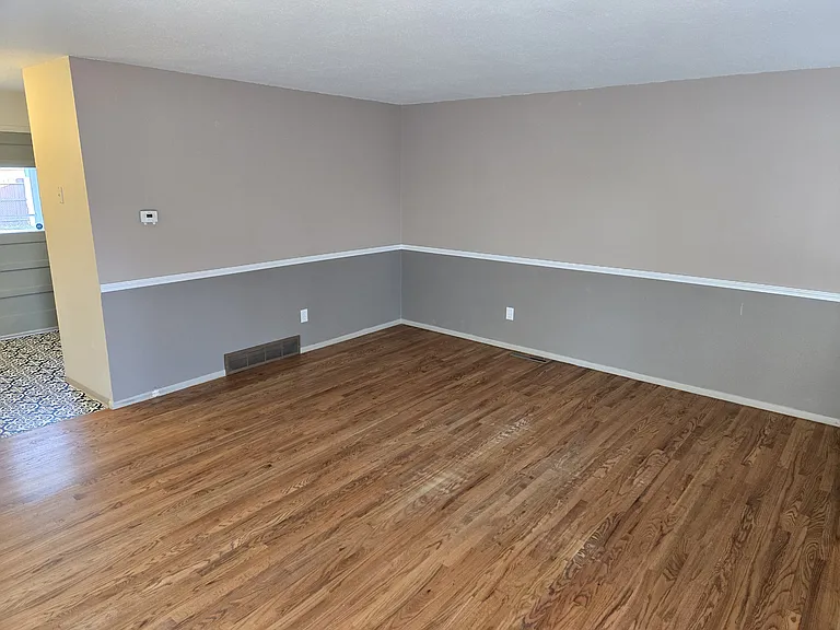 837 Hayden Dr — Photo 6