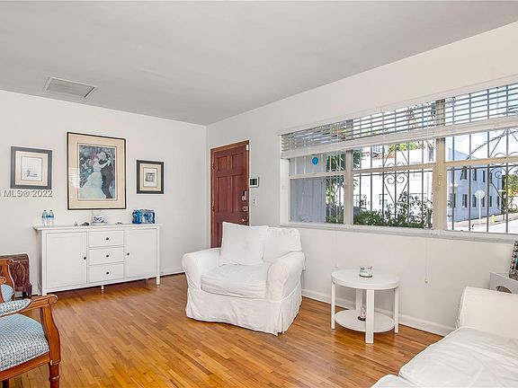 3rd image of 436 Boabadilla St